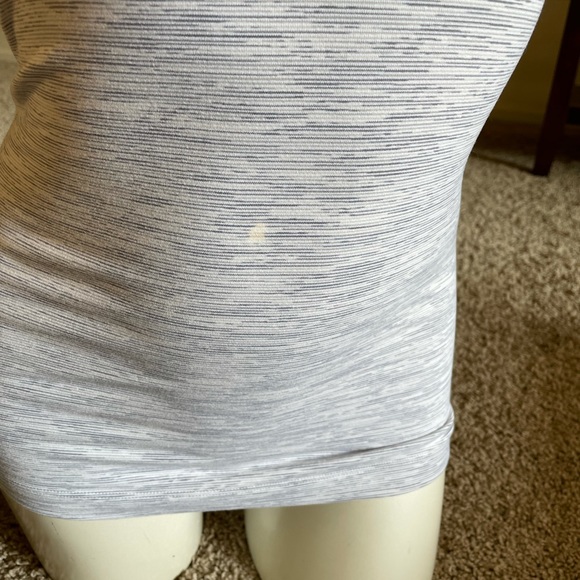SOLD ON FB Lululemon tank top - Picture 2 of 4